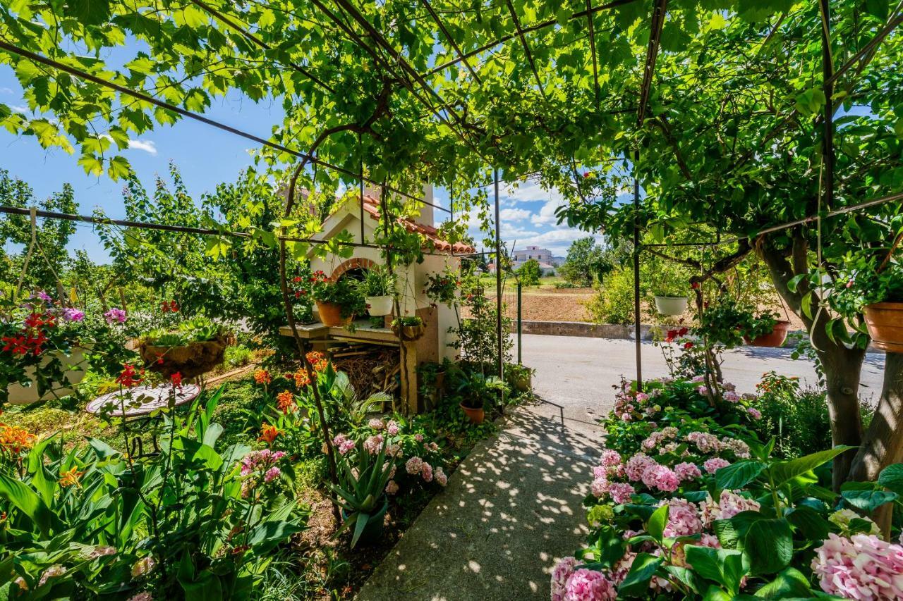Apartments Mila Kaštela Εξωτερικό φωτογραφία